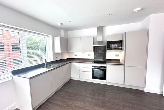 Property to rent in Everard Close, St. Albans