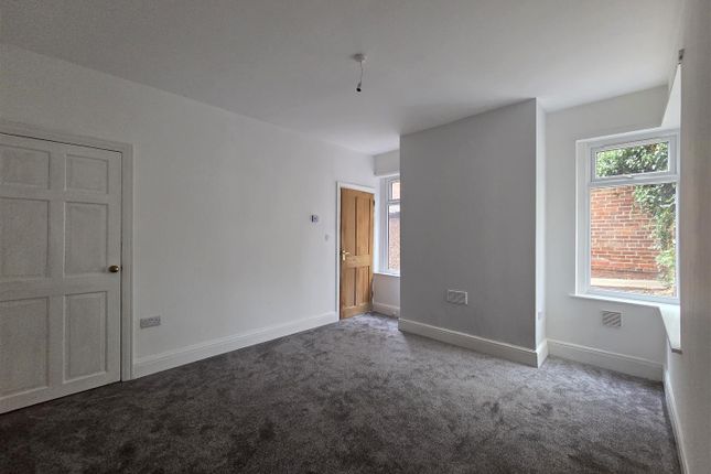 32A, Ladybrook Lane, Mansfield photo 4
