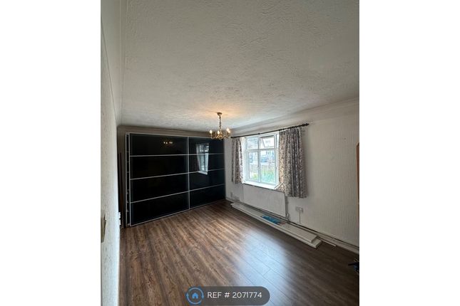 Thumbnail Flat to rent in Mayesbrook Road, Essex