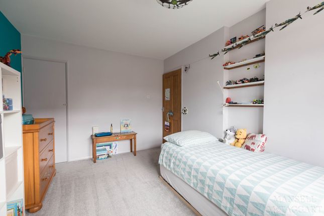 End terrace house for sale in Stonedene Close, Forest Row