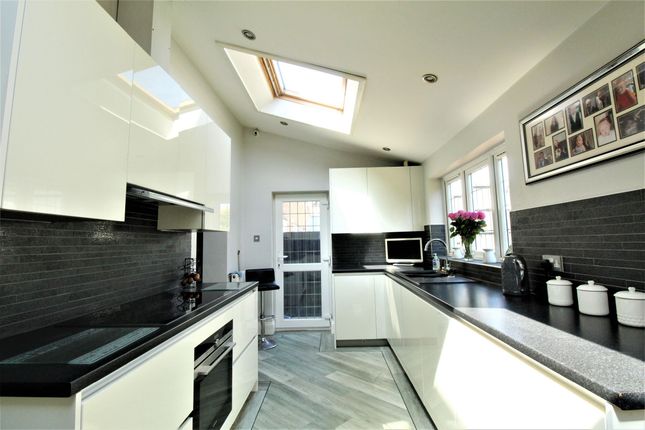 Detached house for sale in Diamond Close, Camden Road, Chafford Hundred, Grays