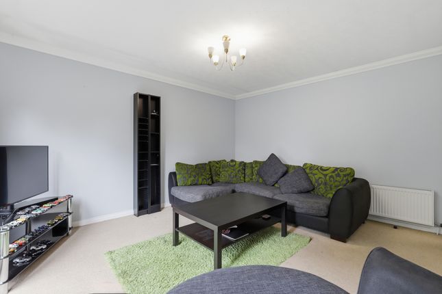 10 Brown Court, Grangemouth photo 5