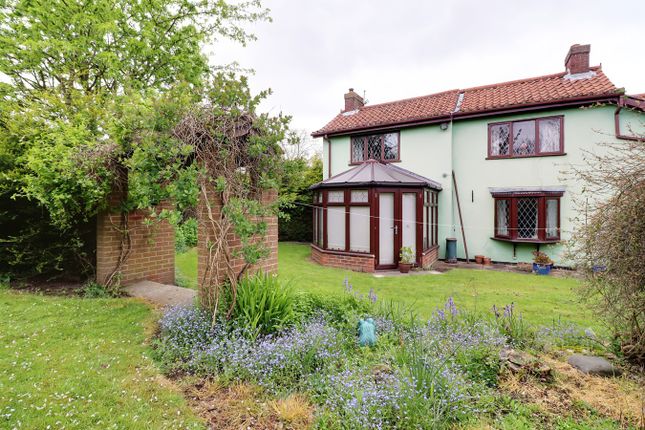 Thumbnail Detached house for sale in Belgrave Close, Belton