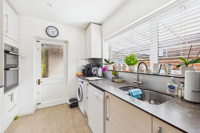 26, Ridgeway Avenue, Coventry photo 3