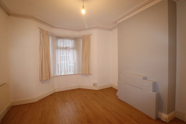 Flat 1, 32, Albany Road, Northampton photo 3