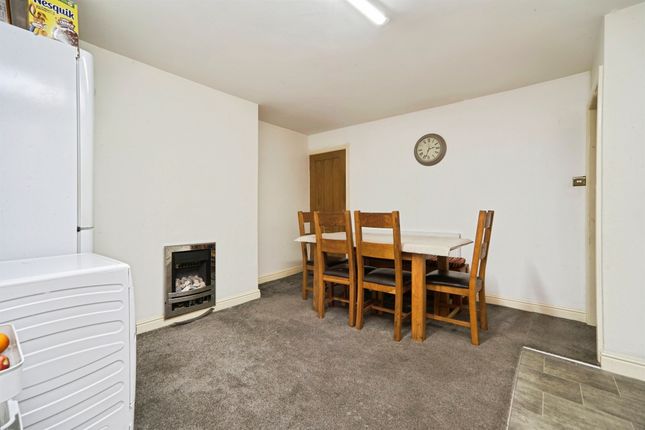 1, Hartman Place, Bradford photo 3