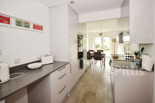 10, Ronstan Gardens, Freshwater photo 2