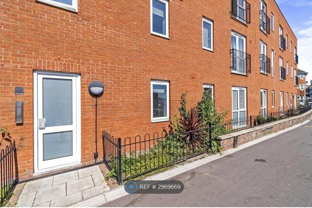 Flat, Bevois Valley Road, Southampton photo 5