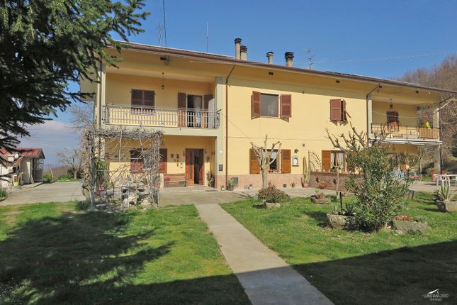 Farmhouse for sale in Massa-Carrara, Fivizzano, Italy