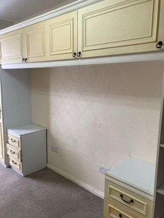Flat 1, Mayfair Court, Park Crescent, Southport photo 5