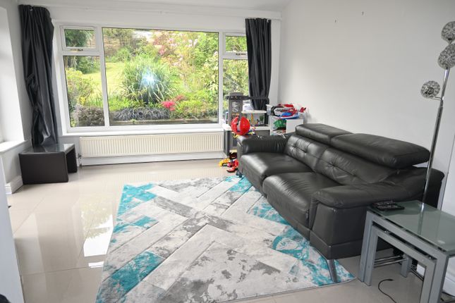 Link-detached house to rent in Moorhead Crescent, Shipley