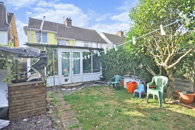 Terraced house for sale in Kingsnorth Road, Ashford