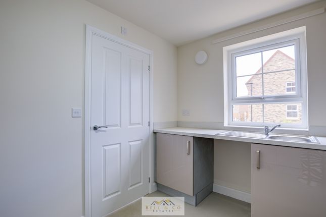 6, Marmalade Lane, Chesterfield photo 4
