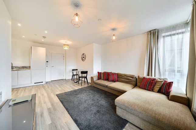 Flat 43, Marathon House, 33, Olympic Way, Wembley photo 3