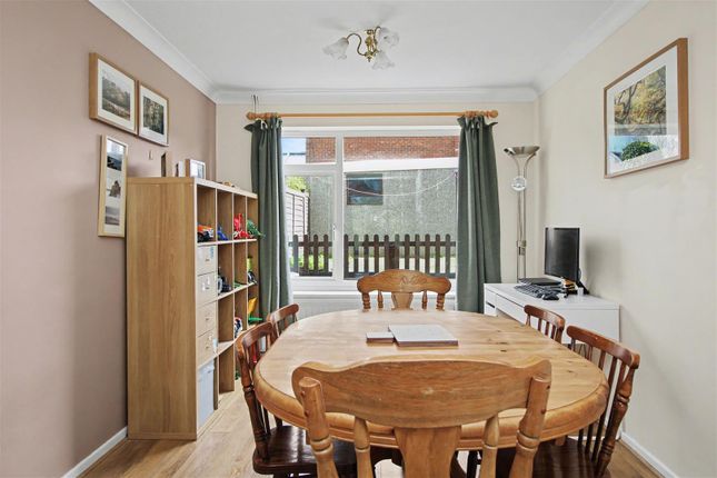 11, Navisford Close, Kettering photo 4