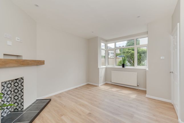 20 Ledstone Road, Sheffield photo 4