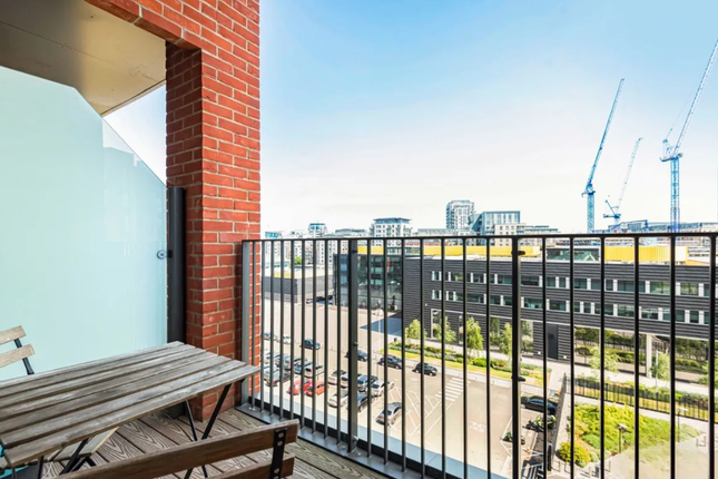 6, Lismore Boulevard, London photo 4