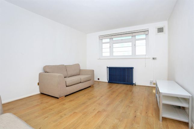 Flat for sale in Hartington Road, Chiswick
