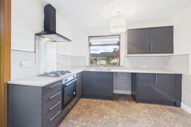 8, Willow Place, Johnstone photo 4