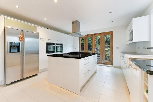 27, Kingswood Road, Tadworth photo 2