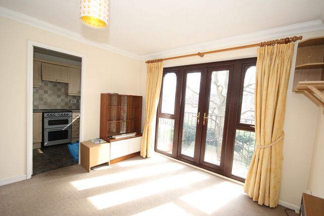 Flat for sale in The Rowans, Woking