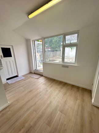21, Waverley Road, South Norwood photo 4