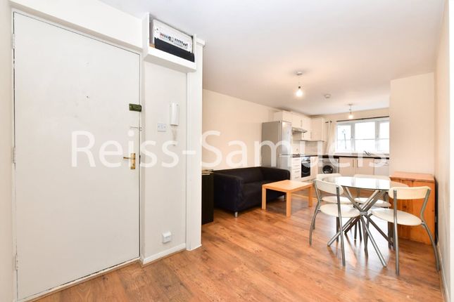 Flat to rent in Ambassador Square, Isle Of Dogs, Canary Wharf, London