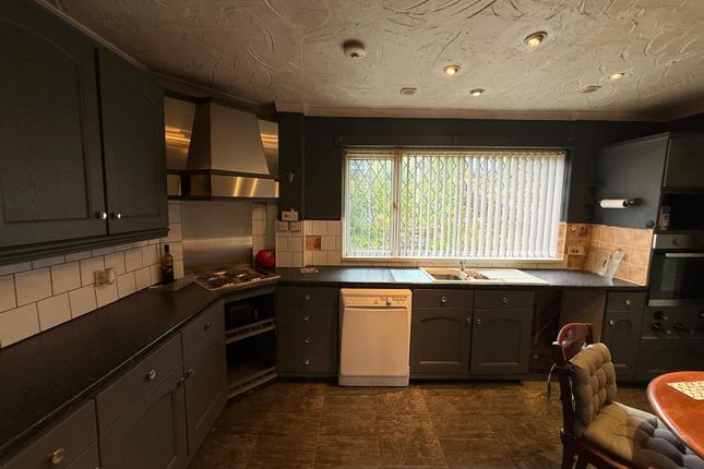 22, Merrivale Road, Bradford photo 3