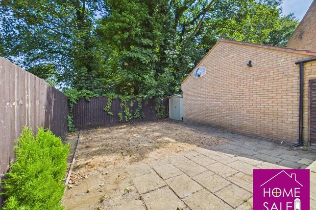 62, Farmhill Road Northampton, Northamptonshire photo 2