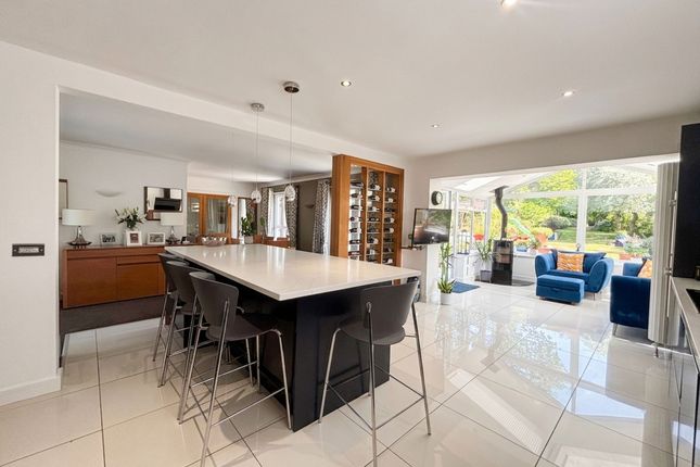 13 Lansdowne Road, Manchester photo 2