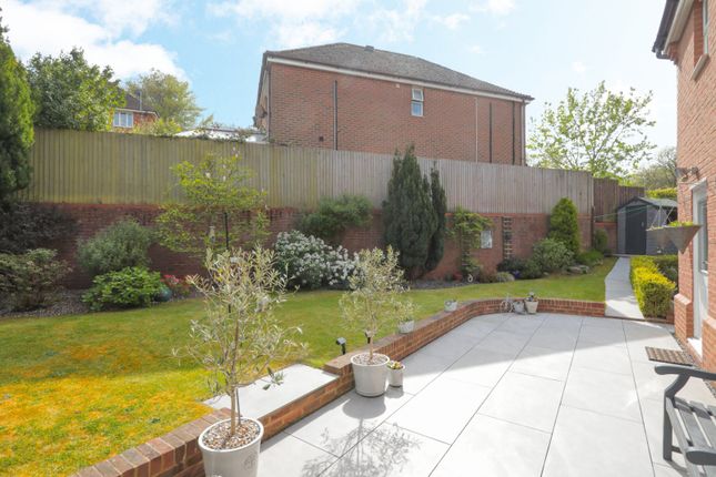 20, Jasmine Close, Canterbury photo 4