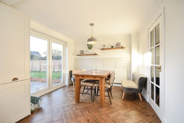 4, Spring Way, Halstead photo 4