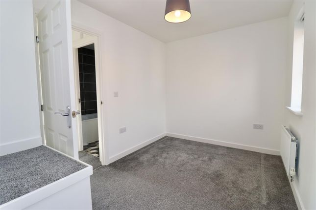 Grainger Drive, Pocklington photo 3