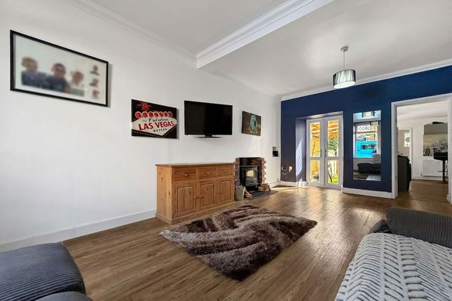 Kingsley Place, Caerphilly photo 3