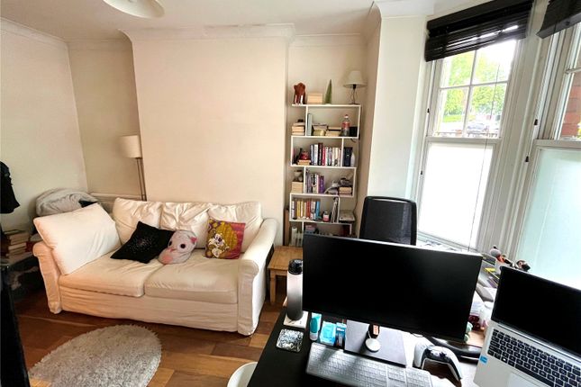 Apartment 3, The Rudgewick 98-100,, Sussex Street, Hampshire photo 3