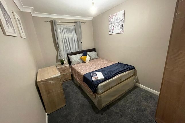 Room to rent in Dudley Road, Southall