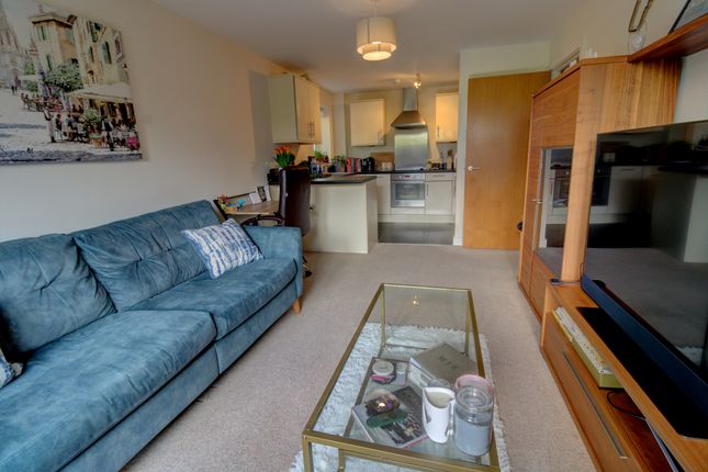 2 Palmer House, Enborne Road, Newbury photo 4