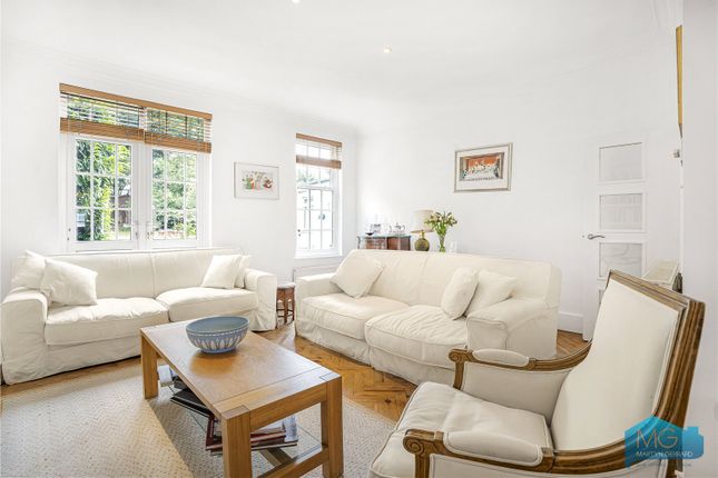 27, Beechwood Avenue, London photo 2