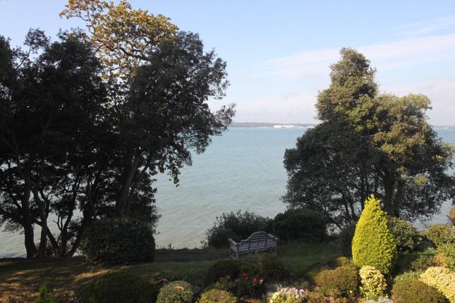 17 Netley Cliff, Victoria Road, Southampton photo 4