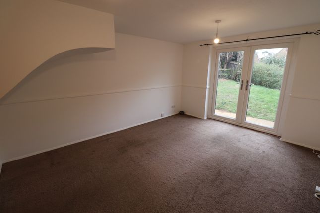 17, Oxburgh Court, Northampton photo 4