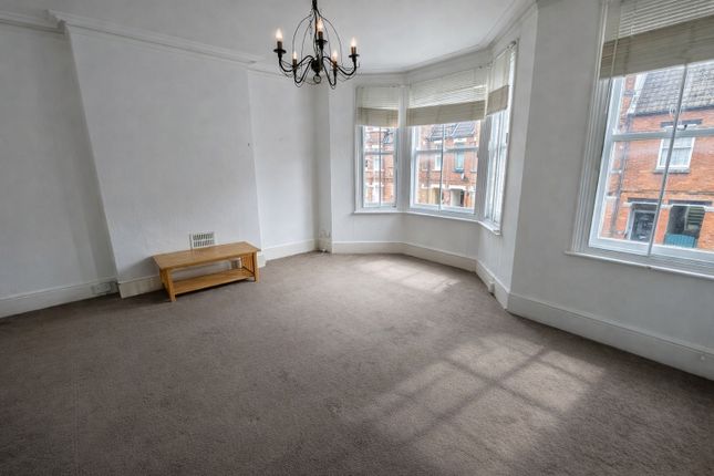 Flat B, 26, Radnor Park Crescent, Kent photo 4