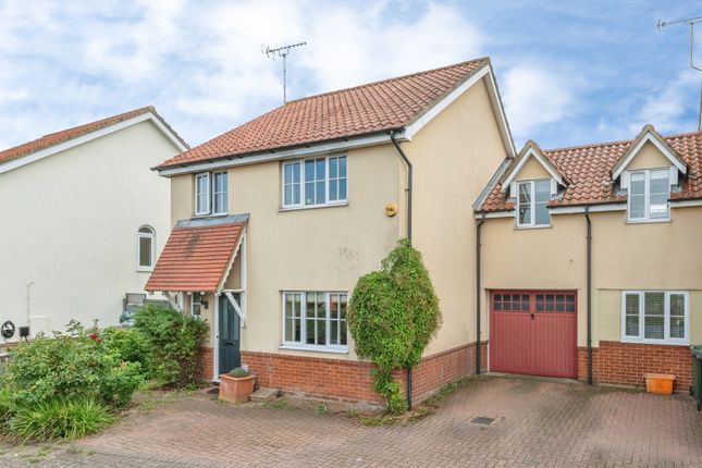 3-bed detached on 148, Wash Road, Essex, £425,000