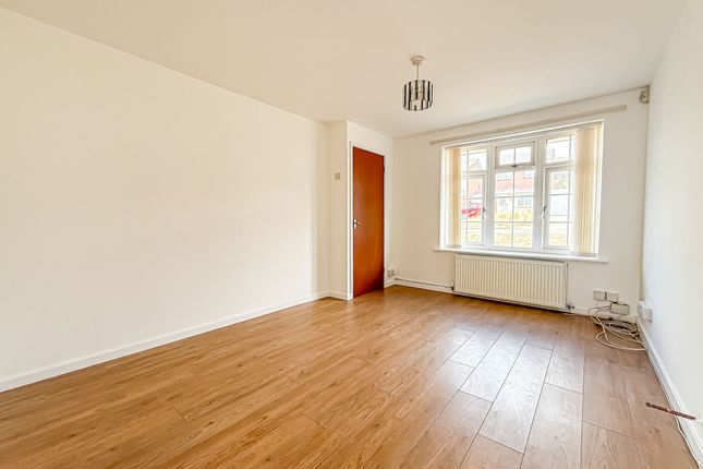 36 Statham Road, Prenton photo 2