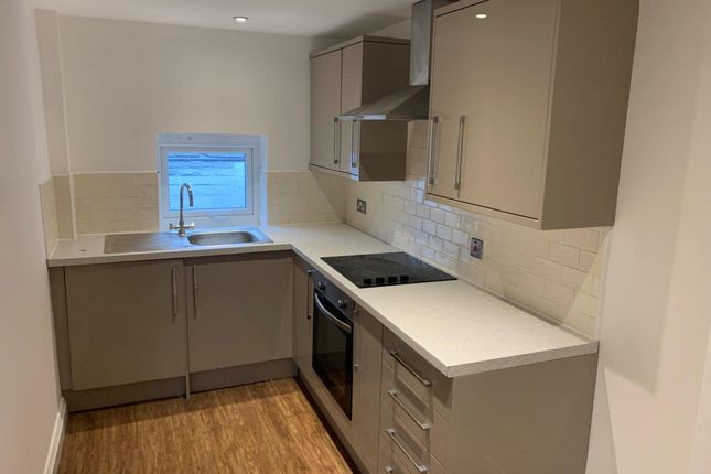 Wakefield, 2 Bed Apartment To Let