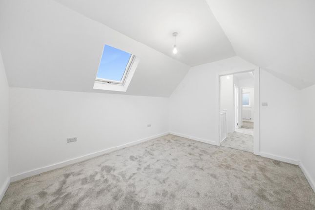 1, Holly Close, Southport photo 2