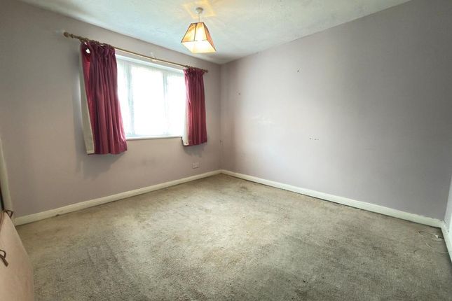 5, Spurcroft, Luton photo 4