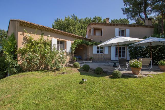Property for sale in Séguret, Vaucluse, Provence-Alpes-Côte d`Azur, France