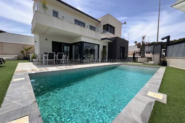 Villa for sale in Calle Lo Aguirre, San Miguel De Salinas, Alicante, Valencia, Spain