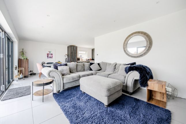 17, Alexandra Road, West Sussex photo 2