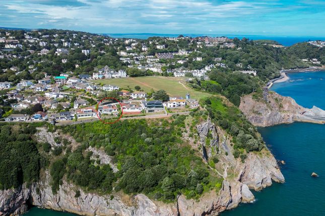 Overcrag Rock End Avenue, Torquay photo 2